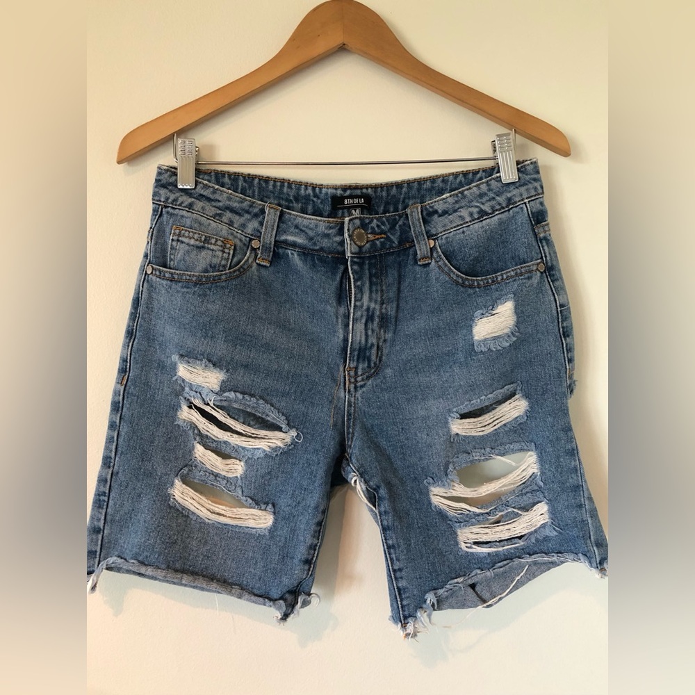 8TH OF LA Stylish Distress Shorts Size M